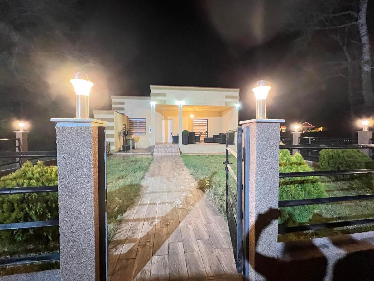 Villaversa Ulcinj Ngoại thất bức ảnh